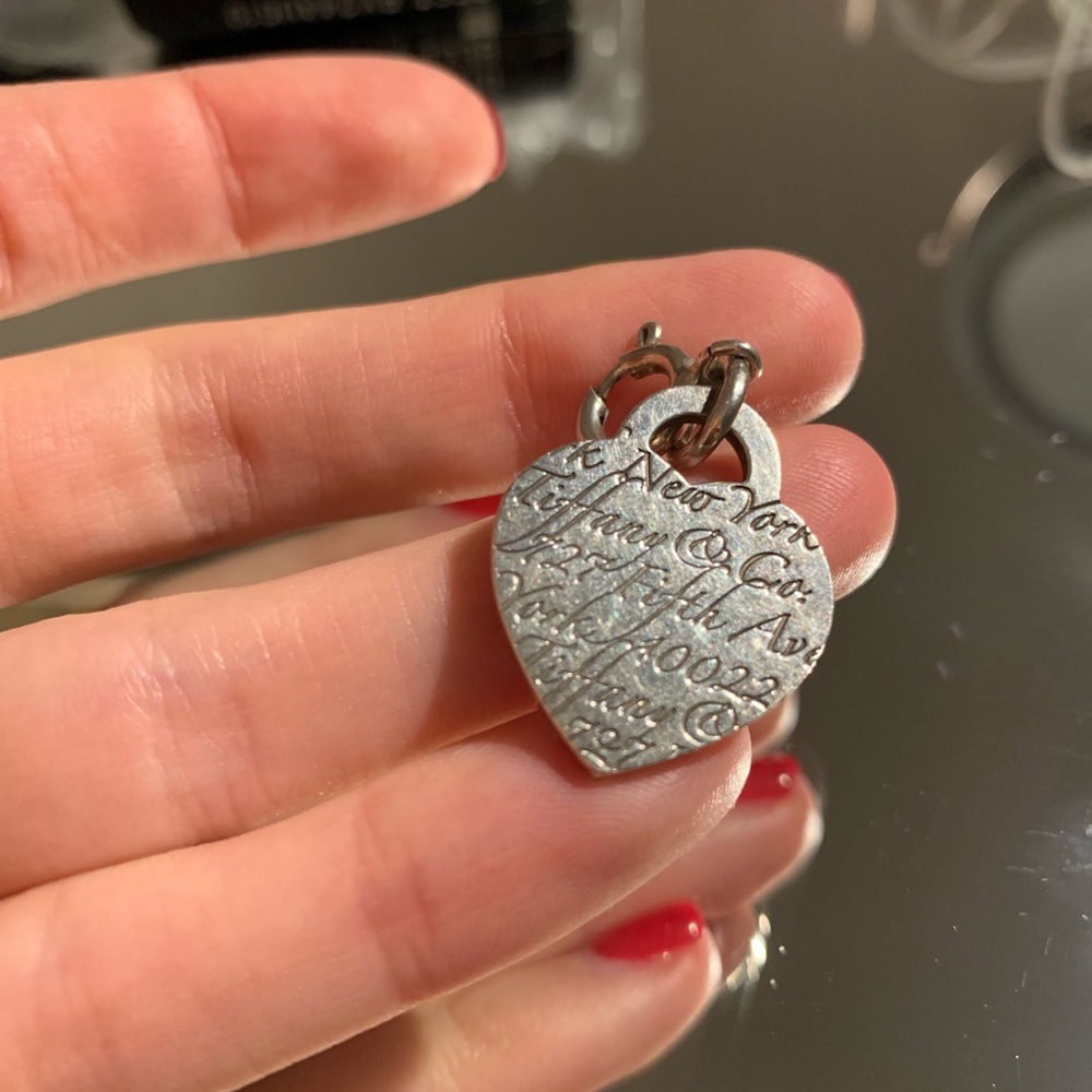 Tiffany 5th Avenue heart